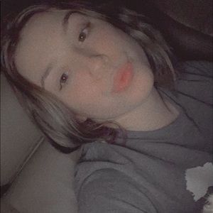 Meet your Posher, Emilie